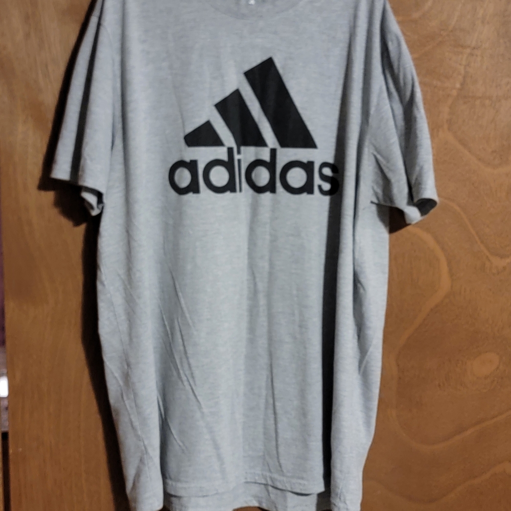 adidas Light Gray Short Sleeve Tee with Black Logo XXL